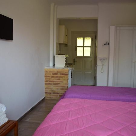 Rising Sun Apartments&Studios Benitses  Ruang foto