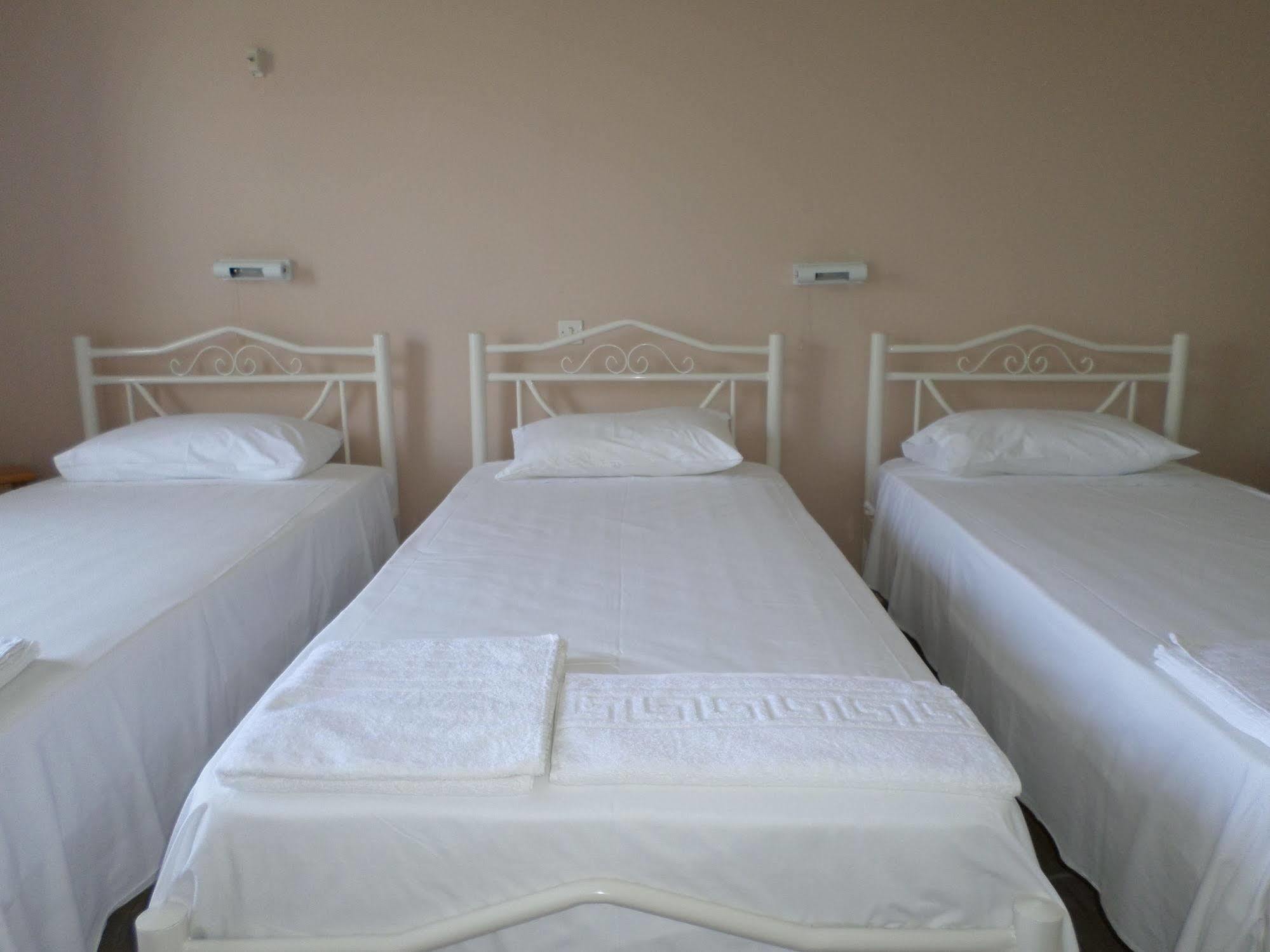 Rising Sun Apartments&Studios Benitses  Bagian luar foto