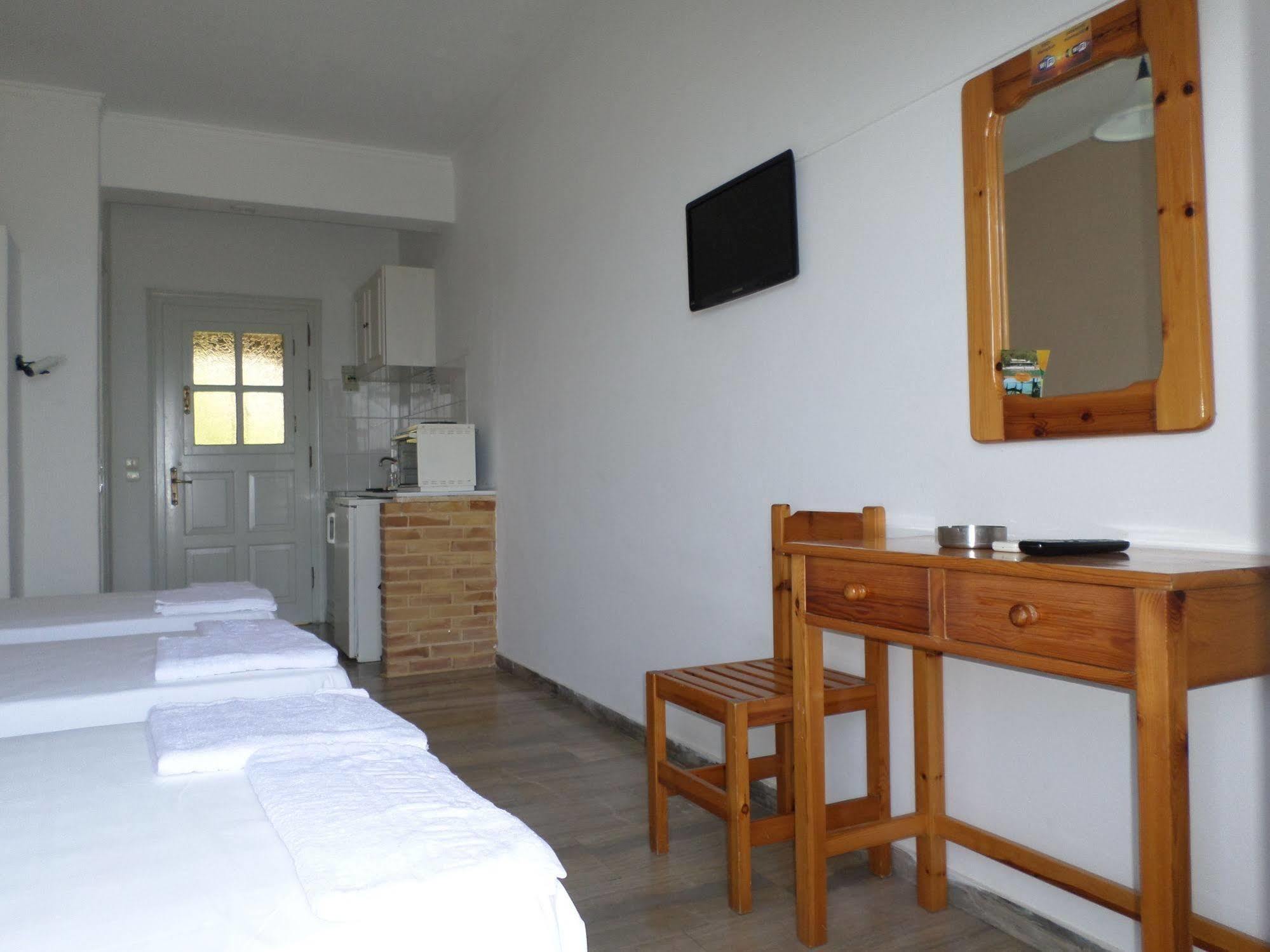 Rising Sun Apartments&Studios Benitses  Bagian luar foto