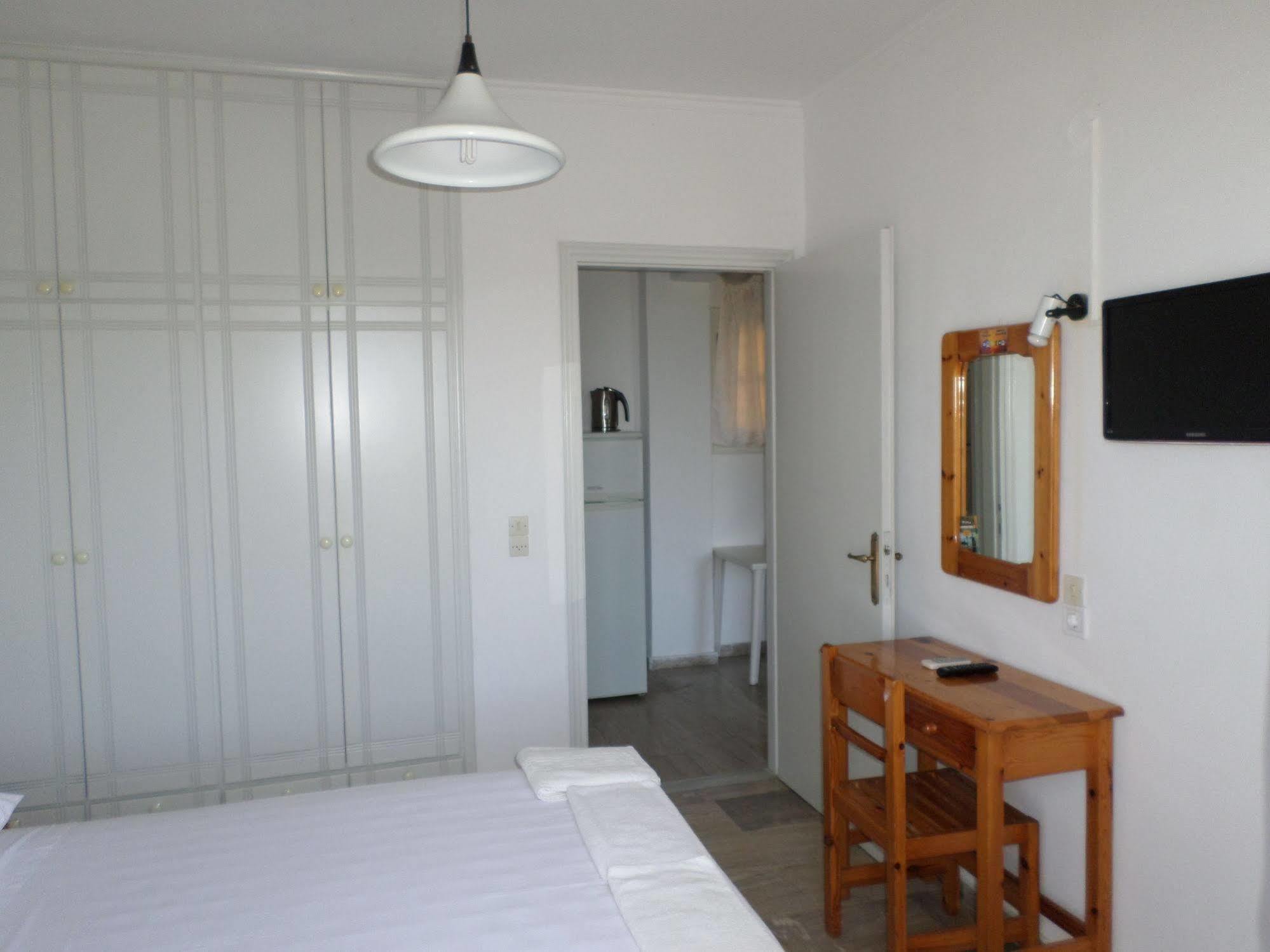 Rising Sun Apartments&Studios Benitses  Bagian luar foto