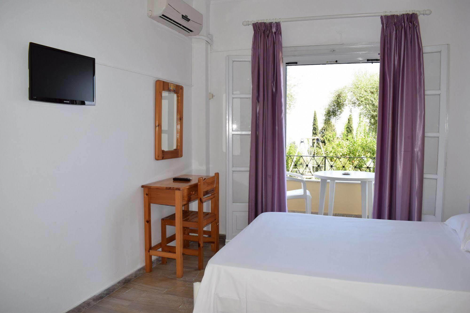 Rising Sun Apartments&Studios Benitses  Bagian luar foto